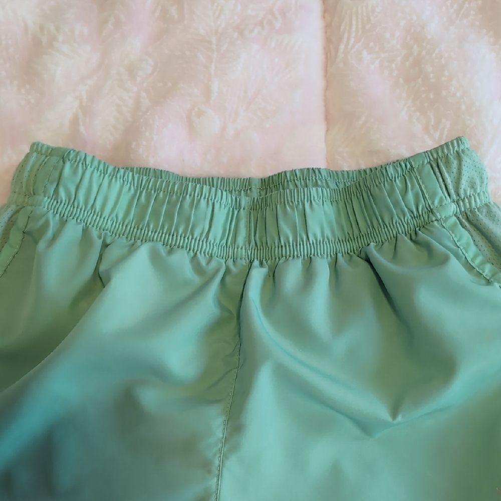 Nike Women's Mint Green Athletic Shorts Dri-Fit Size XS - Picture 5 of 12